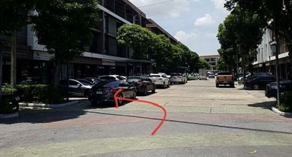 For sale 1 bed retail Space in Prawet, Bangkok