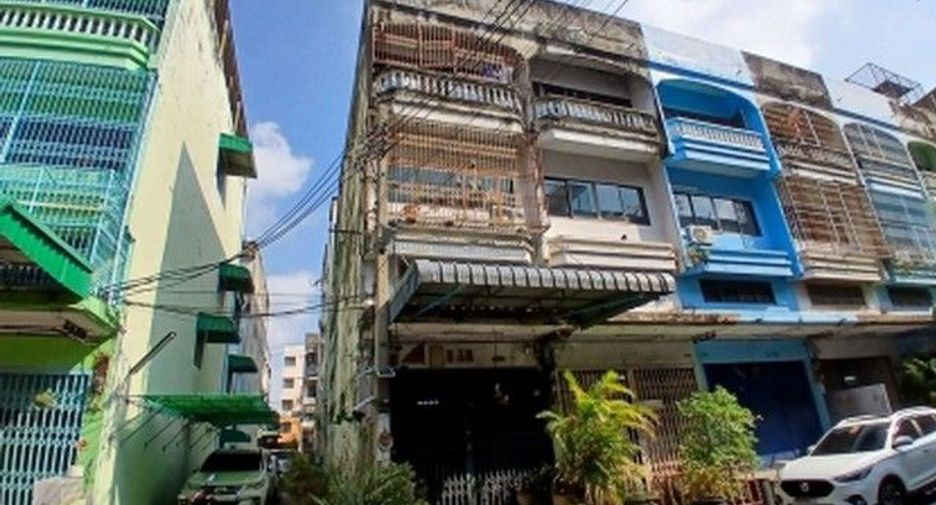 ขาย 4 ห้องนอน พื้นที่ค้าปลีก ใน หนองแขม, กรุงเทพฯ
