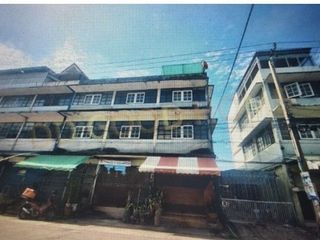 For sale 3 bedrooms retail Space in Nong Khaem, Bangkok