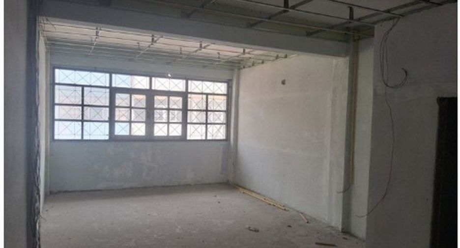 For sale 3 bedrooms retail Space in Nong Khaem, Bangkok