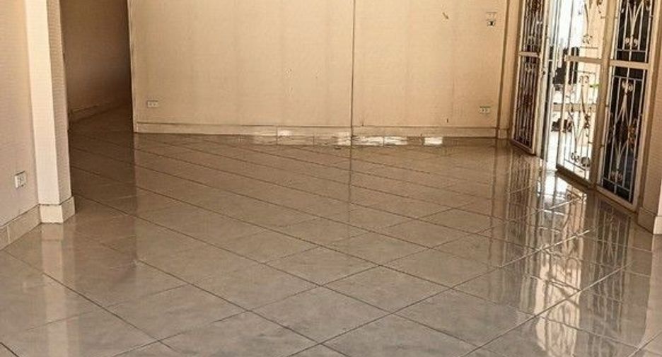 For sale 1 bed house in Ban Bueng, Chonburi