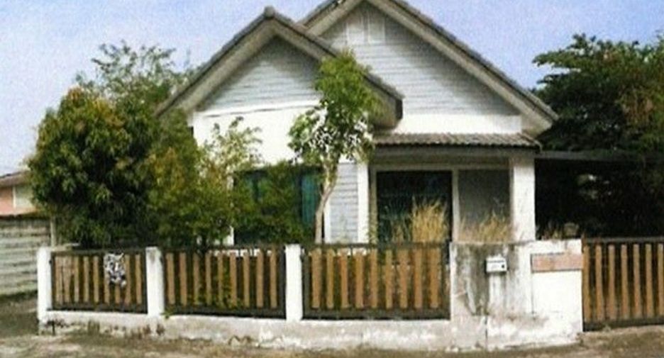 For sale 1 bed house in Ban Bueng, Chonburi