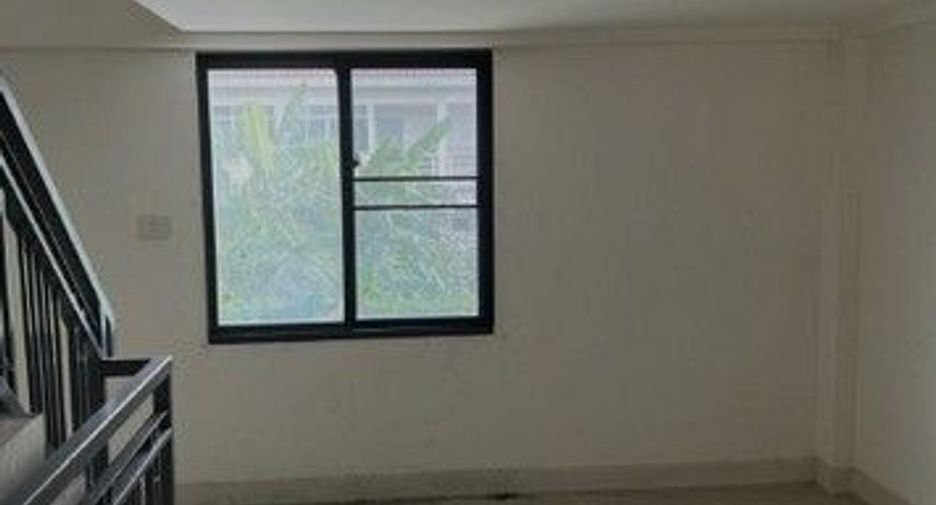 For sale 1 bed retail Space in Sai Mai, Bangkok
