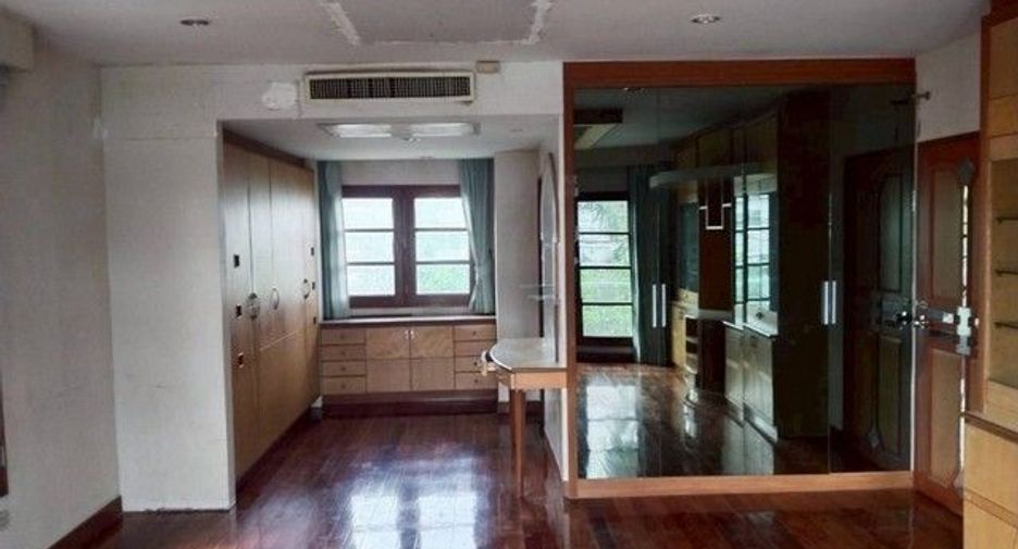 Haus zum Kauf mit 1 Zimmer in Ban Bueng, Chonburi