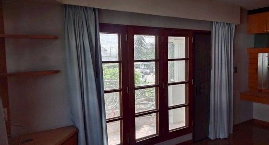 Haus zum Kauf mit 1 Zimmer in Ban Bueng, Chonburi