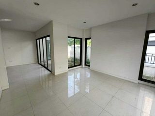 For sale 1 bed house in Ratchathewi, Bangkok