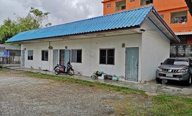 À vendre 13 chambres maison à Ban Bueng, Chonburi