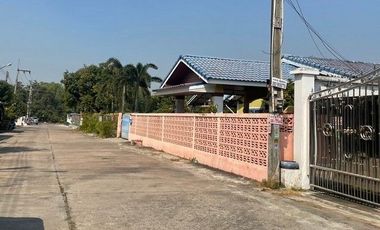 À vendre 1 chambre maison à Ban Bueng, Chonburi
