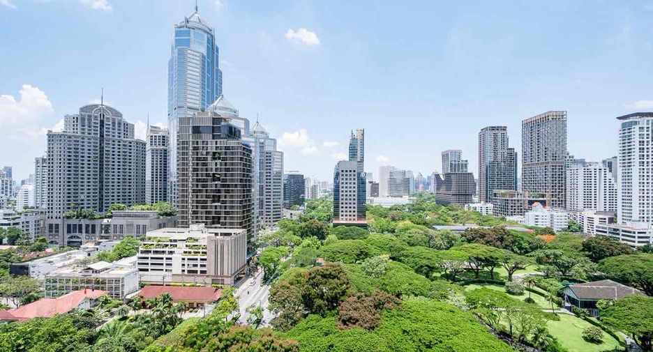 For rent 2 bedrooms condo in Pathum Wan, Bangkok