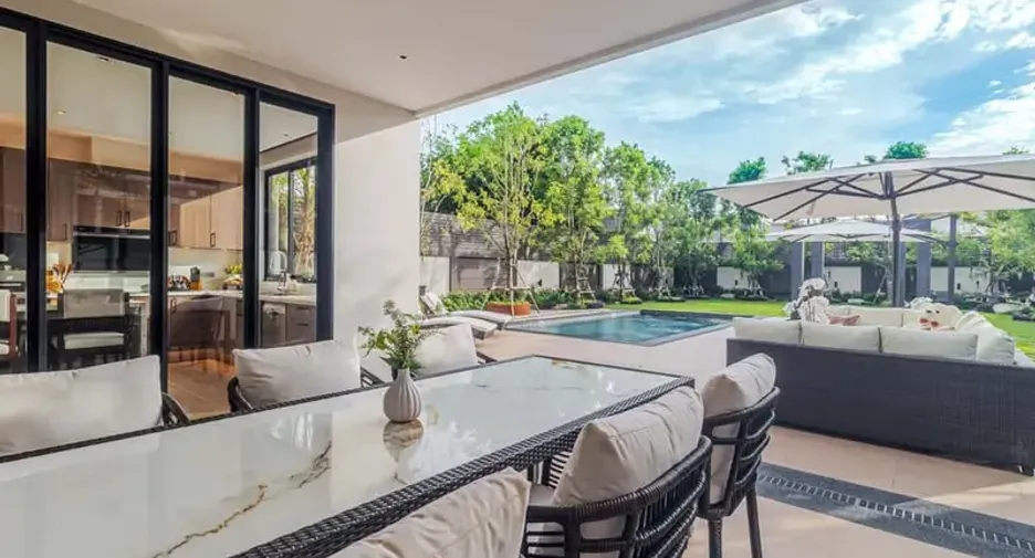 For sale 4 bedrooms villa in Mueang Chiang Mai, Chiang Mai