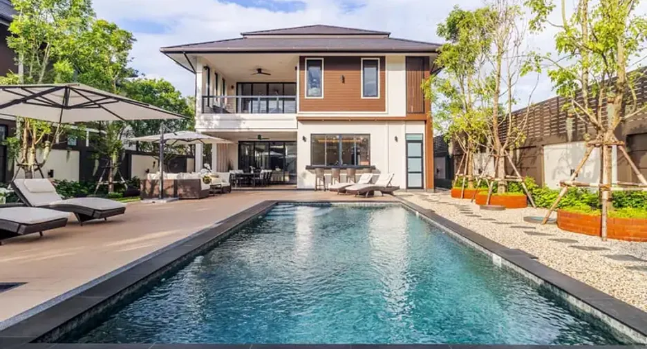 For sale 4 bedrooms villa in Mueang Chiang Mai, Chiang Mai