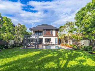 For sale 4 bedrooms villa in Mueang Chiang Mai, Chiang Mai