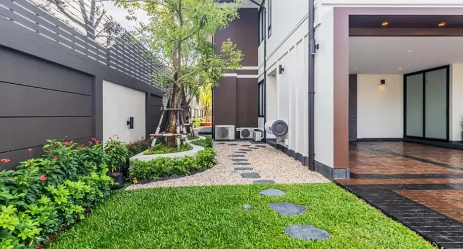 For sale 4 bedrooms villa in Mueang Chiang Mai, Chiang Mai