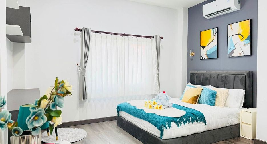 For sale 4 bedrooms villa in Bang Lamung, Chonburi