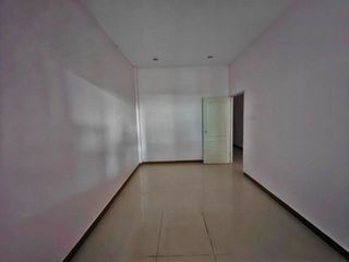 For sale 2 bedrooms townhouse in Ban Bueng, Chonburi