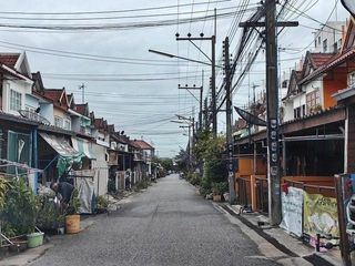 ขาย 1 เตียง ทาวน์เฮ้าส์ ใน บ้านบึง, ชลบุรี
