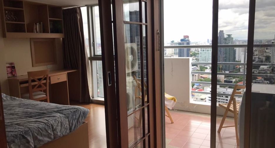 For rent 1 bed condo in Khlong Toei, Bangkok