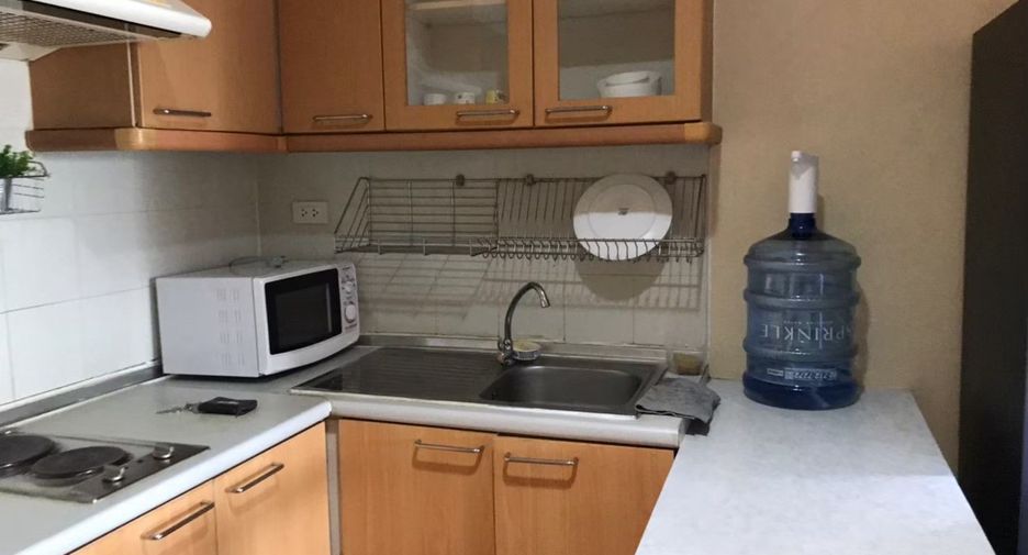 For rent 1 bed condo in Khlong Toei, Bangkok
