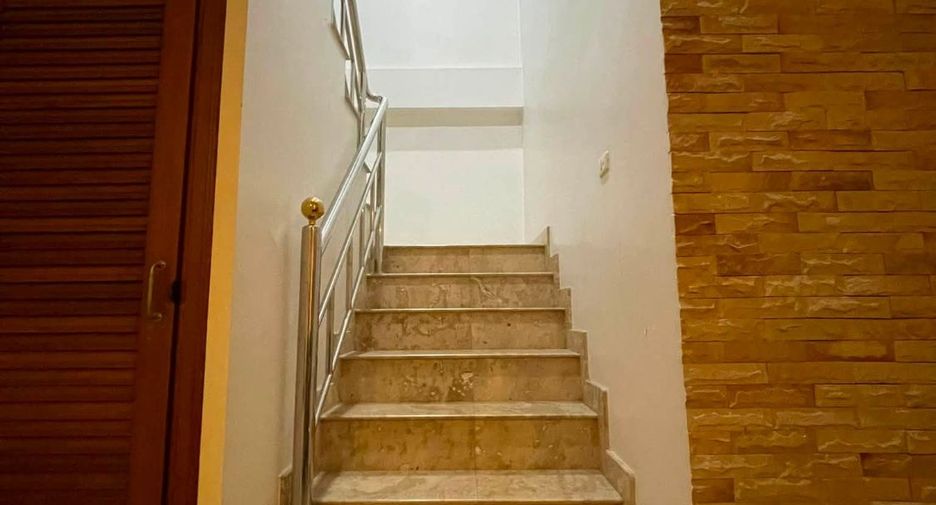 Haus zur Miete und zum Kauf mit 5 Zimmer in Jomtien, Pattaya