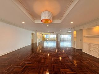 For rent 5 bedrooms apartment in Khlong Toei, Bangkok