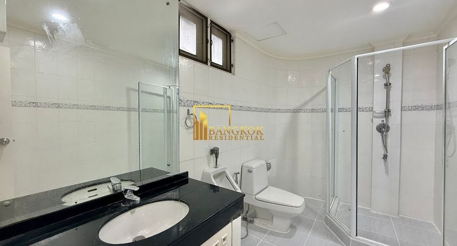 For rent 5 bedrooms apartment in Khlong Toei, Bangkok