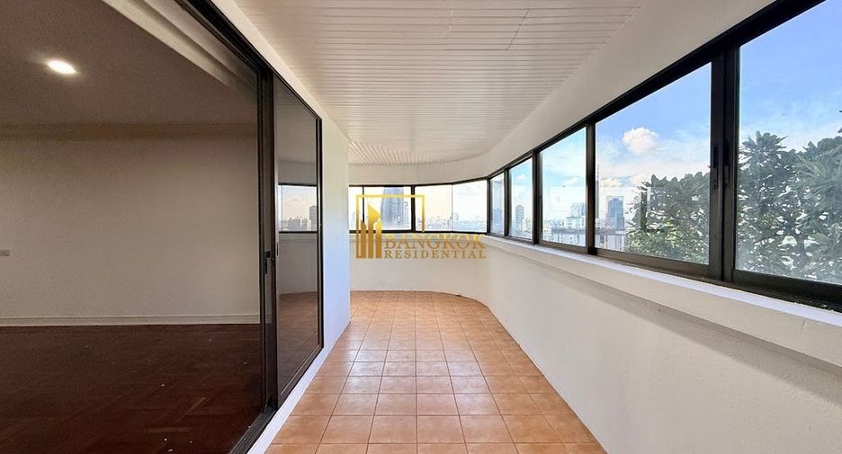 For rent 5 bedrooms apartment in Khlong Toei, Bangkok