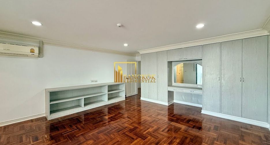 For rent 5 bedrooms apartment in Khlong Toei, Bangkok