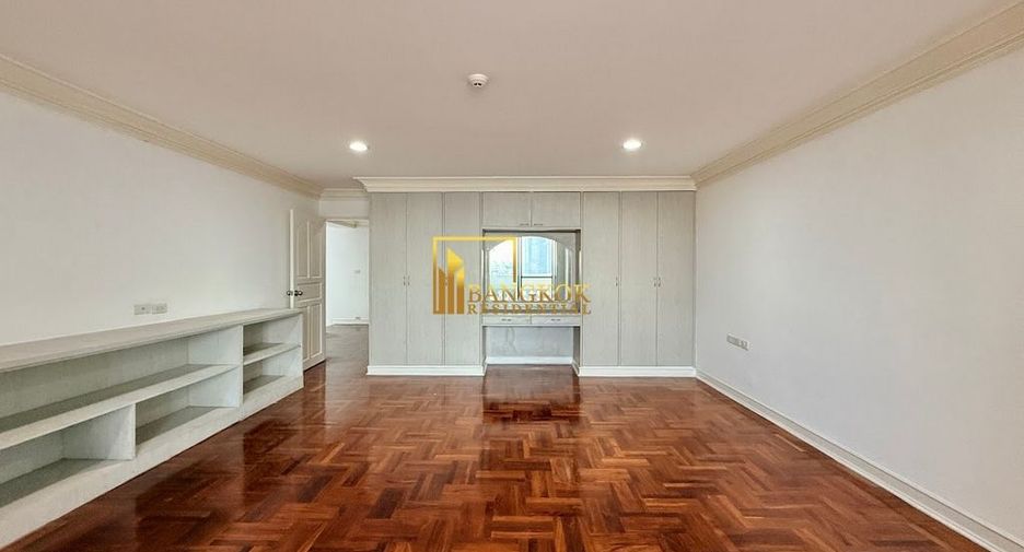 For rent 5 bedrooms apartment in Khlong Toei, Bangkok