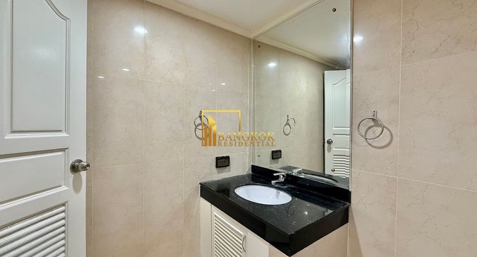 For rent 5 bedrooms apartment in Khlong Toei, Bangkok