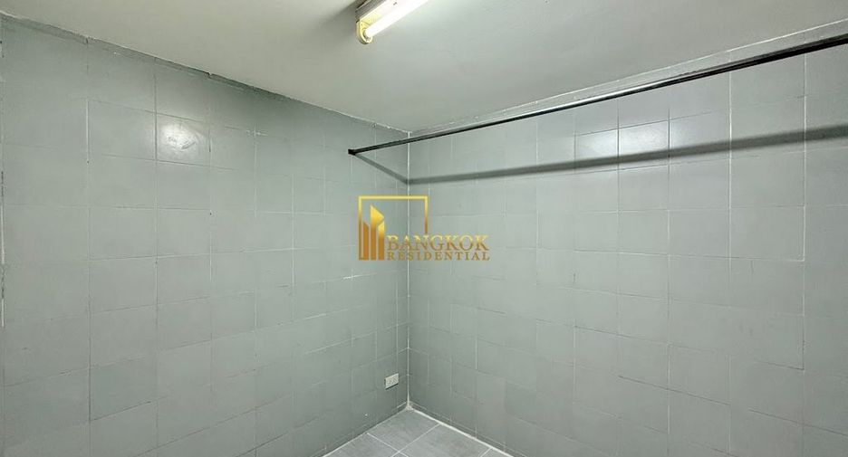 For rent 5 bedrooms apartment in Khlong Toei, Bangkok