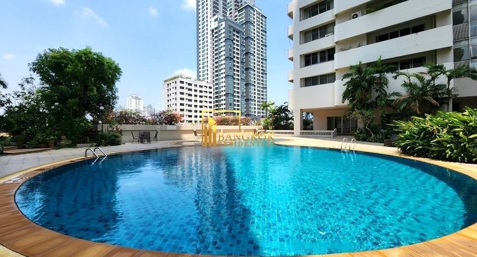 For rent 3 bedrooms condo in Watthana, Bangkok