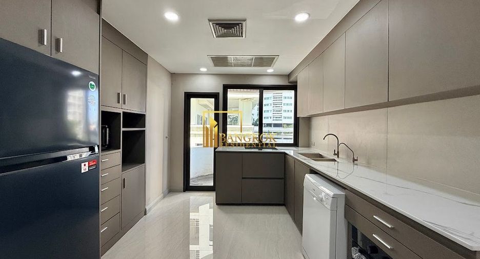 À louer 4 chambres condo à Khlong Toei, Bangkok