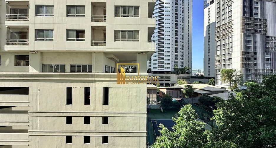À louer 4 chambres condo à Khlong Toei, Bangkok
