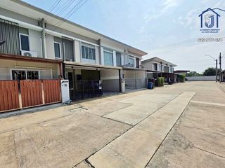 For sale 3 bedrooms townhouse in Sai Mai, Bangkok