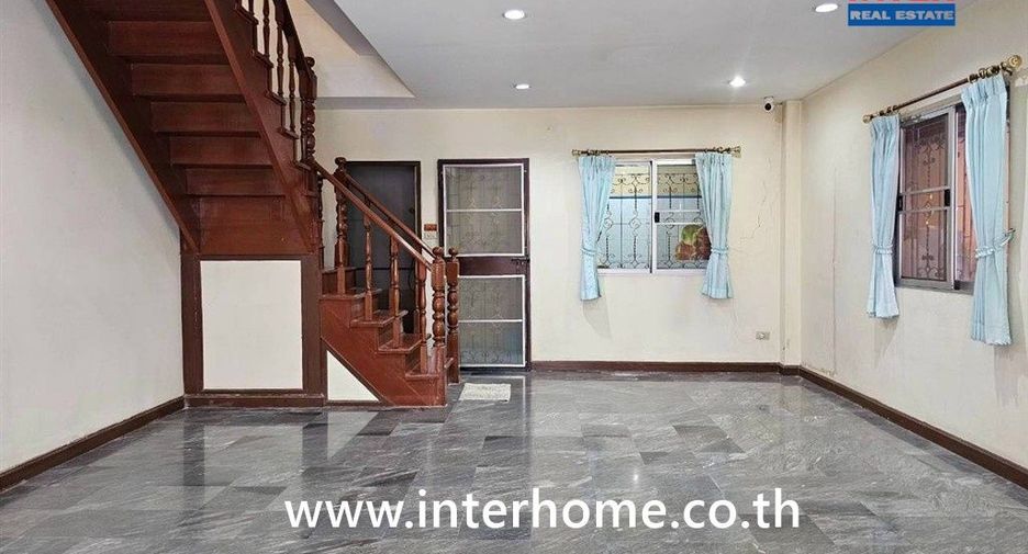 For sale 3 bedrooms townhouse in Thanyaburi, Pathum Thani