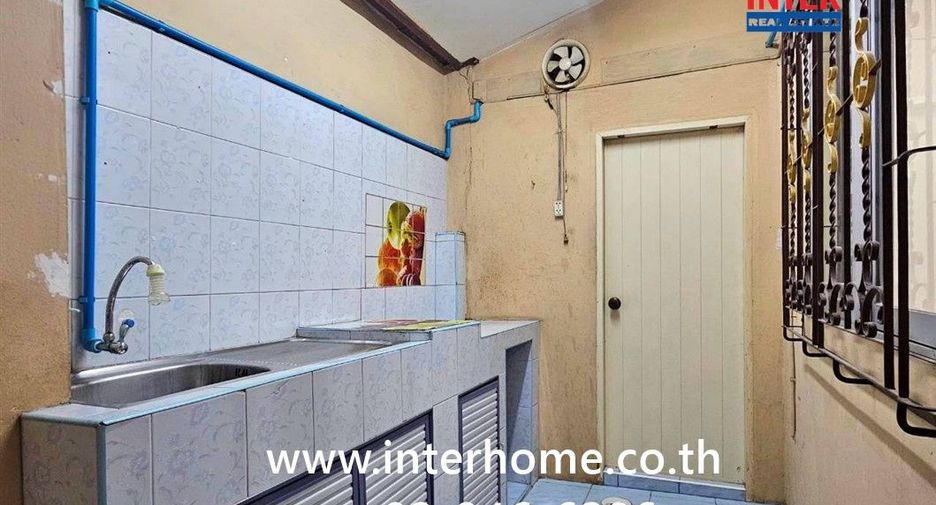 For sale 3 bedrooms townhouse in Thanyaburi, Pathum Thani