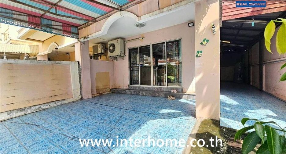 For sale 3 bedrooms townhouse in Thanyaburi, Pathum Thani