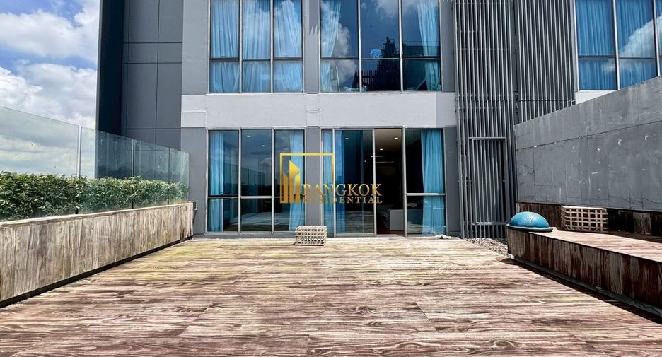 For rent 3 bedrooms condo in Khlong Toei, Bangkok