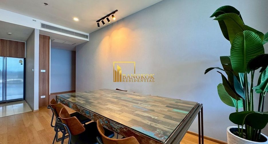 For rent 3 bedrooms condo in Khlong Toei, Bangkok