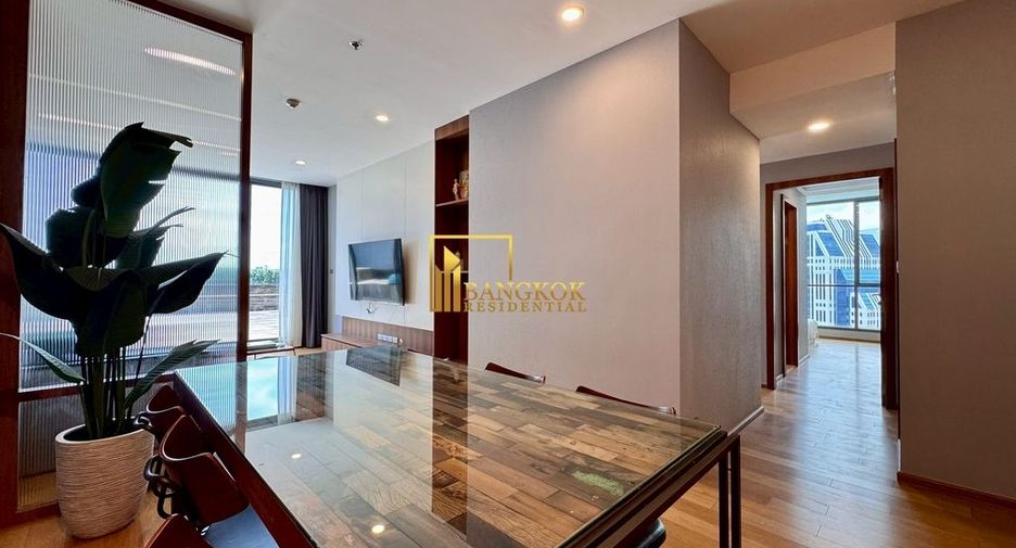For rent 3 bedrooms condo in Khlong Toei, Bangkok