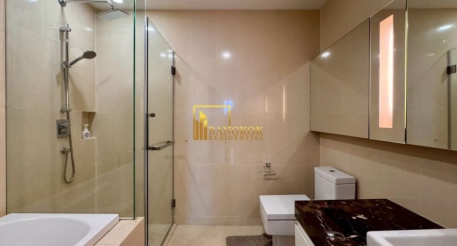 For rent 3 bedrooms condo in Khlong Toei, Bangkok