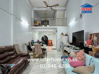 For sale 3 bedrooms retail Space in Bang Bon, Bangkok