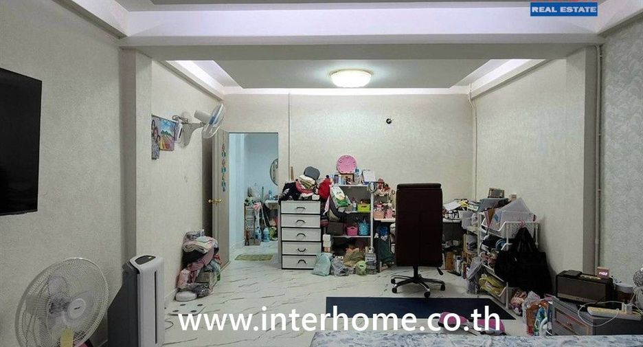 For sale 3 bedrooms retail Space in Bang Bon, Bangkok