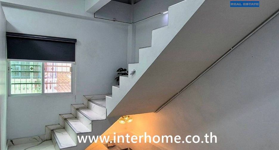 For sale 3 bedrooms retail Space in Bang Bon, Bangkok