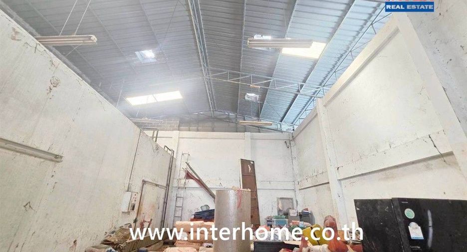 For sale warehouse in Mueang Pathum Thani, Pathum Thani