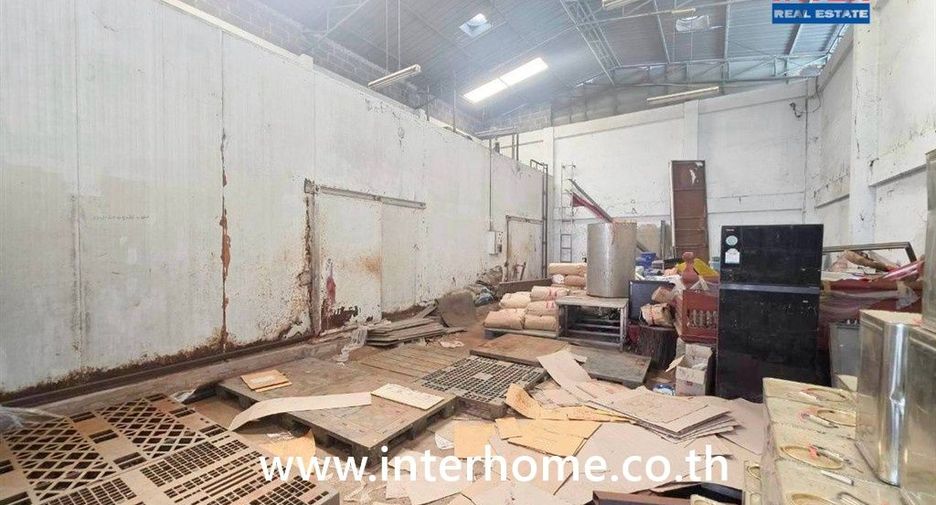 For sale warehouse in Mueang Pathum Thani, Pathum Thani