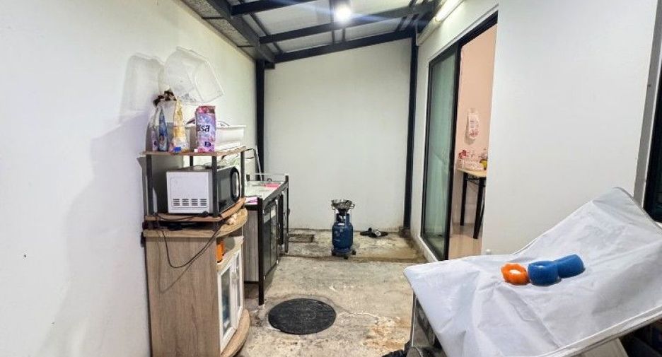 For sale 3 bedrooms townhouse in Bang Phli, Samut Prakan