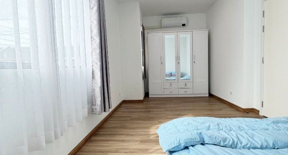 For sale 3 bedrooms townhouse in Bang Phli, Samut Prakan
