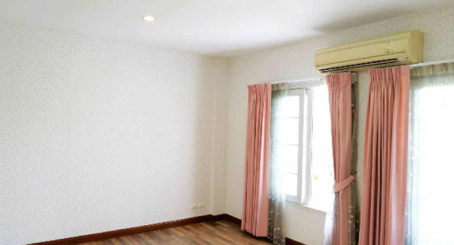 For sale 3 bedrooms townhouse in Phasi Charoen, Bangkok