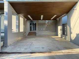 For rent and for sale 4 bedrooms house in San Kamphaeng, Chiang Mai